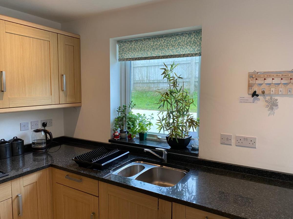 Ohana House - Unbeatable Location - Uk'S Best Beaches New Quay Buitenkant foto